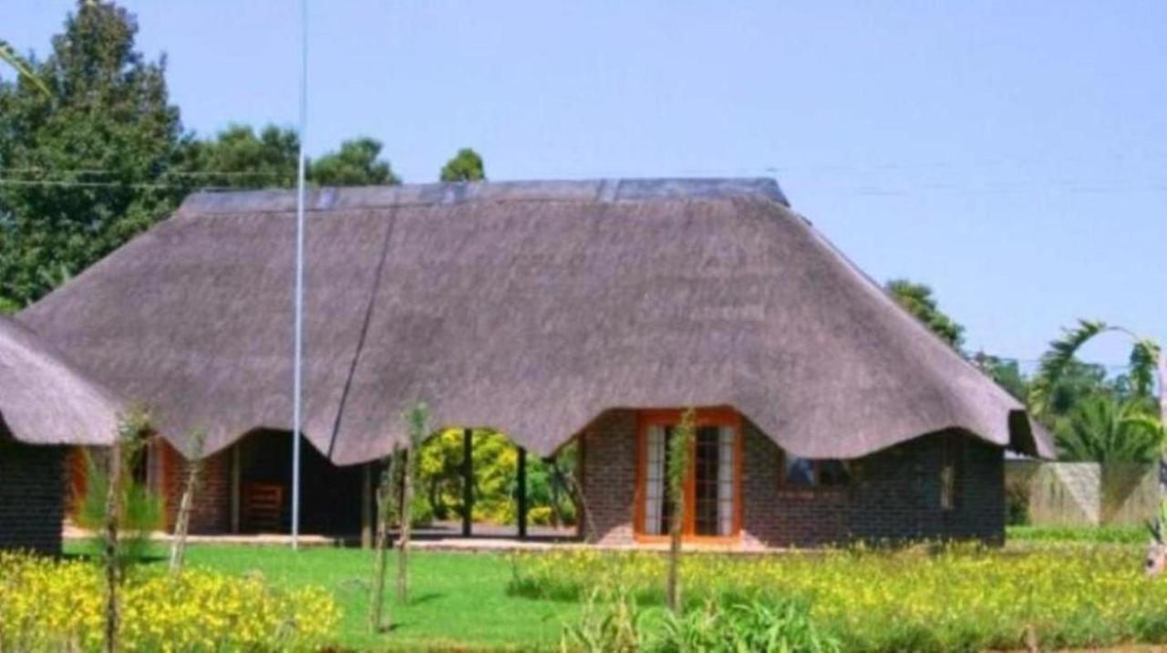 African Flair Country Lodge Piet Retief Εξωτερικό φωτογραφία